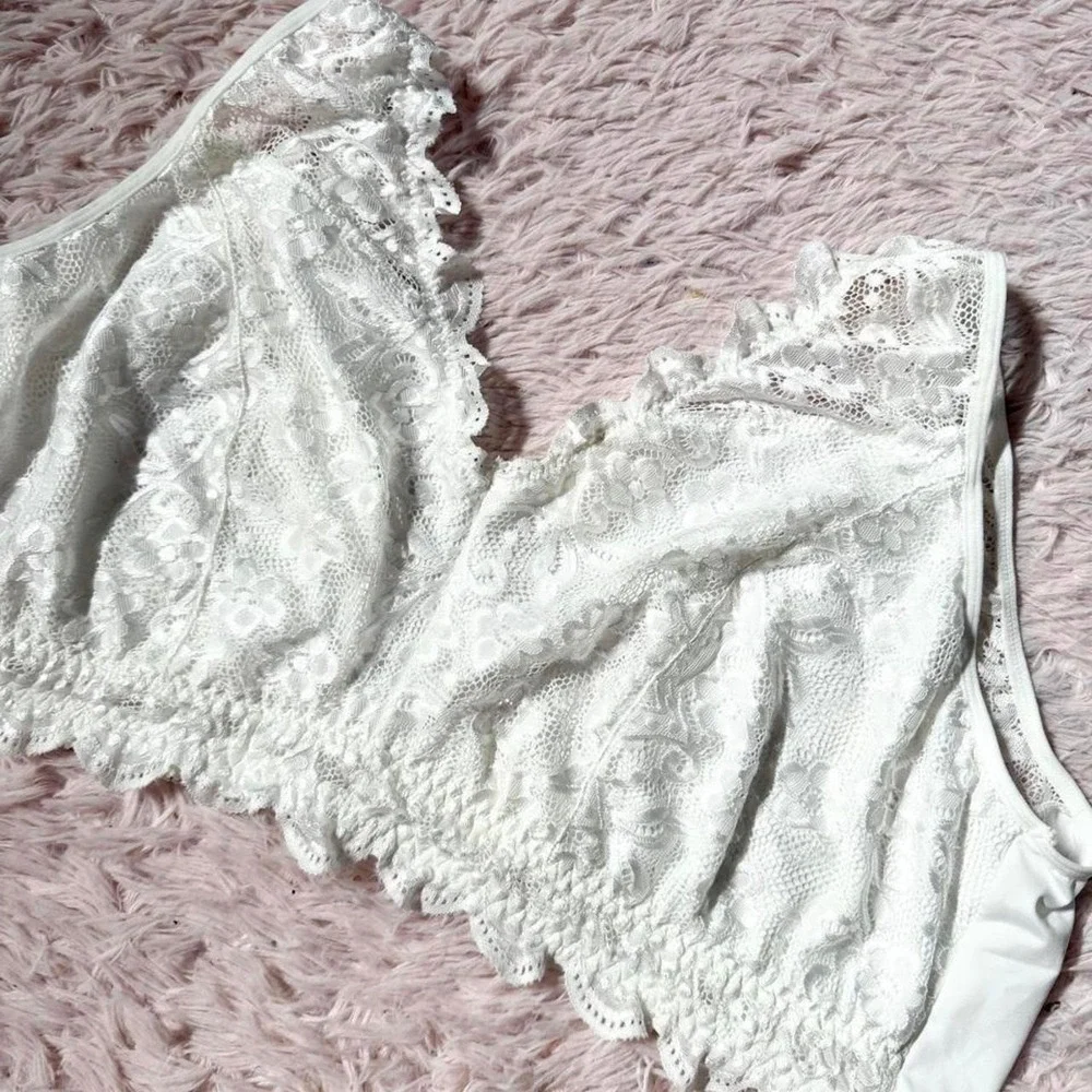 BAMBOO white floral